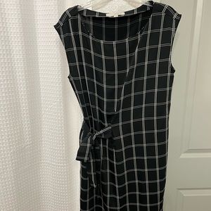 LOFT tie waist shift dress